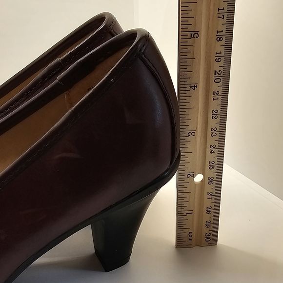 Strictly Comfort Burgundy Heels Peep Toe Size 8 - Picture 3 of 11